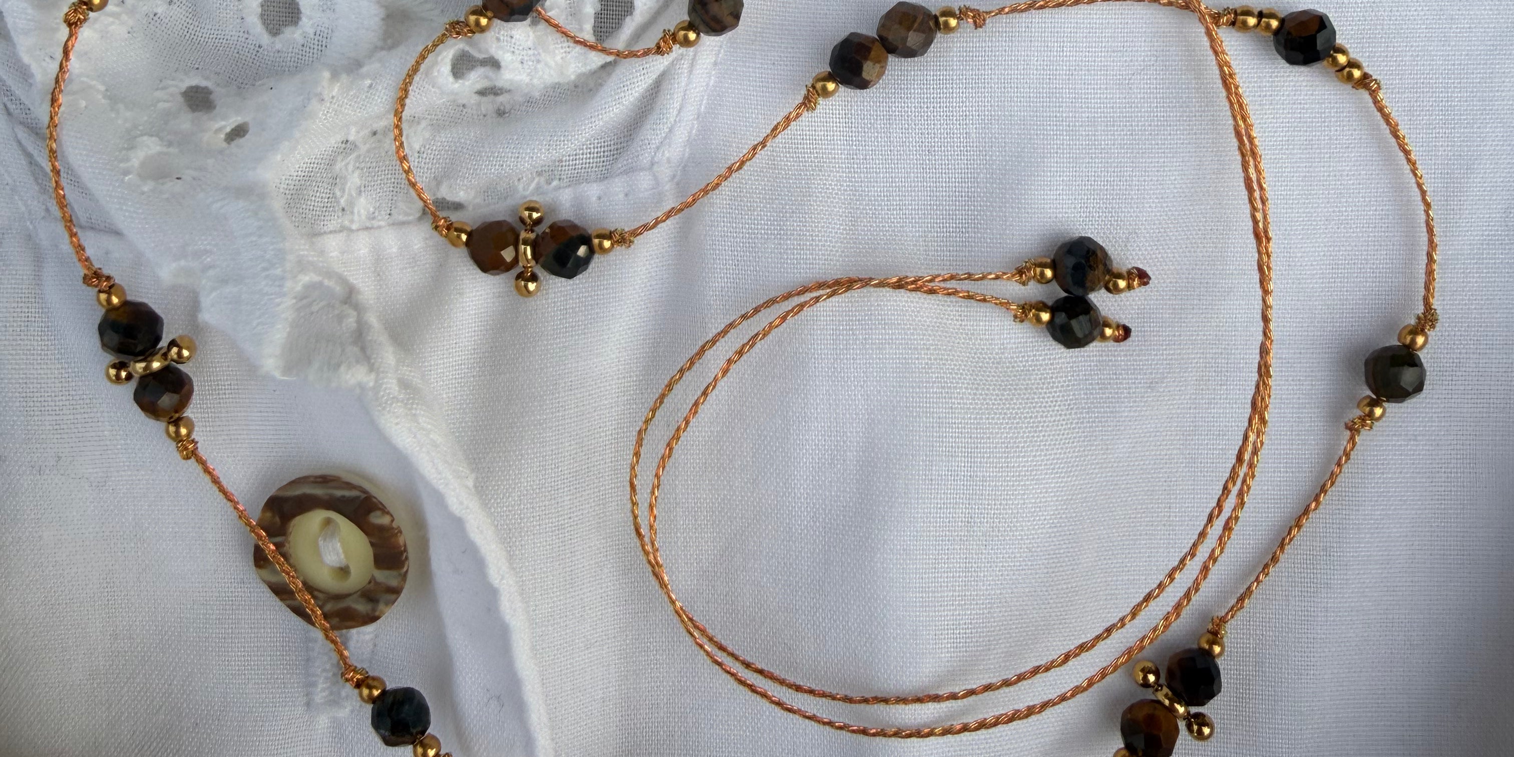 Collier Amulette Lapis Sanctus - Pierre Œil de Tigre